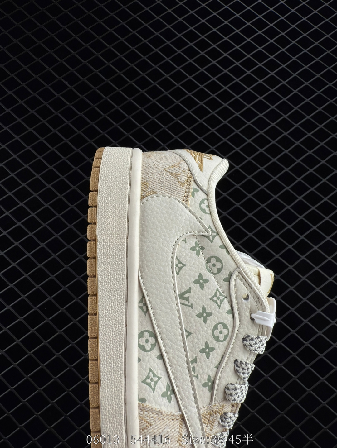 Nike Air Jordan 1 x Travis Scott AJ1